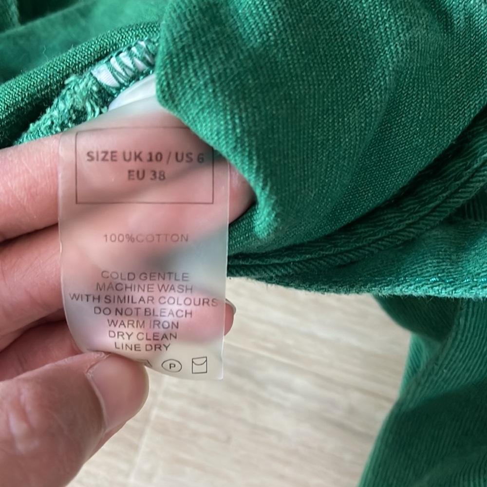 Maniere De Voir Set: Green Cropped Jacket US 6 & Boyfriend Cut Out Jeans US 6 - Picture 15 of 16